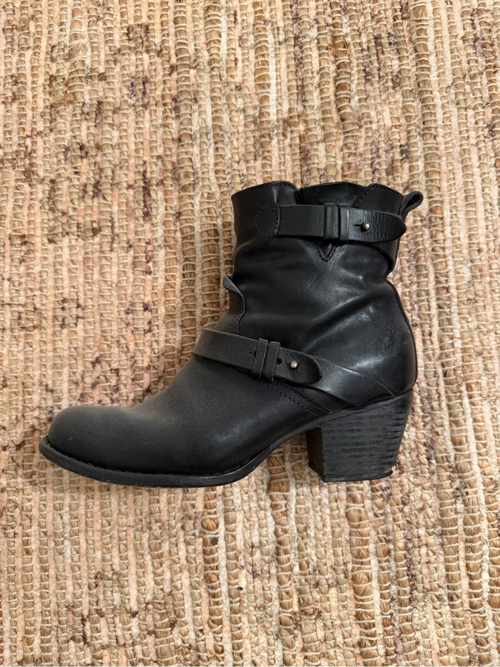 Rag & Bone 38.5 black Ankle Boots with Buckle Strap